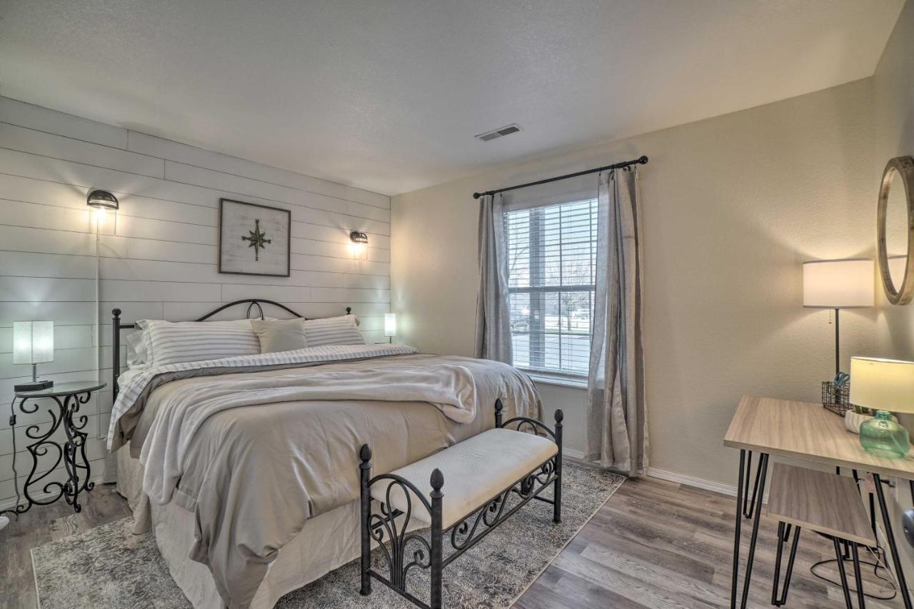 Centrally Located Branson Condo With Pool And Marina! Buitenkant foto
